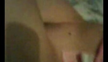 MILFs স্বামীদের তাদের ভক্তদের প্রবেশের চুদা চুদির ভিডিয় অনুমতি দেয়