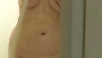 FIT সার্ফার মেয়েটিকে একটি বাংলা চোদা চাদি নৌকায় তুলে নিয়ে দুষ্টু করা হয়